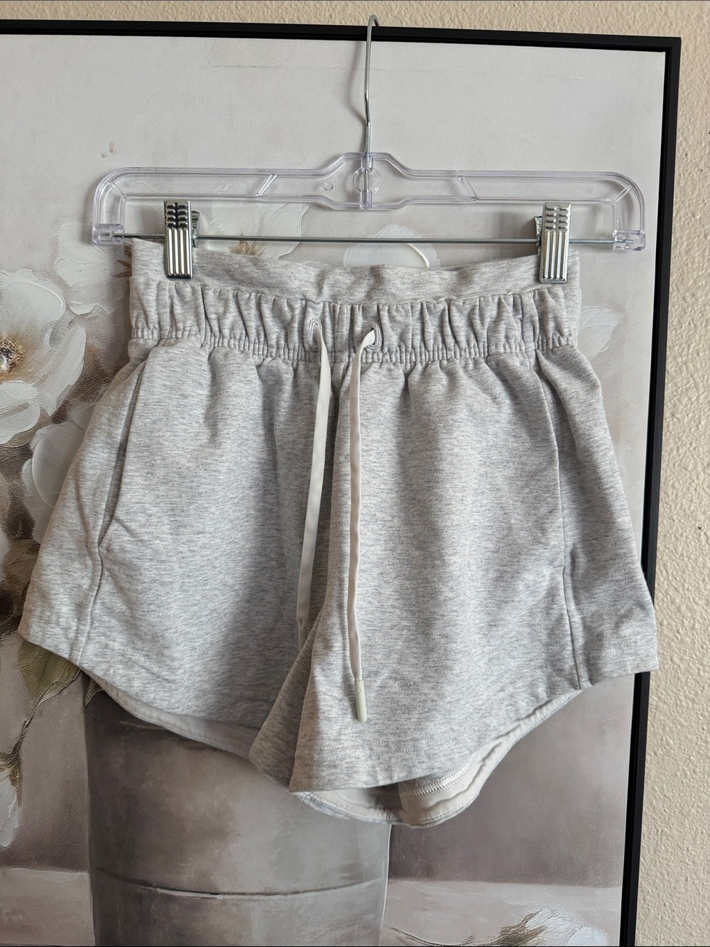 Lululemon inner glow Hr short